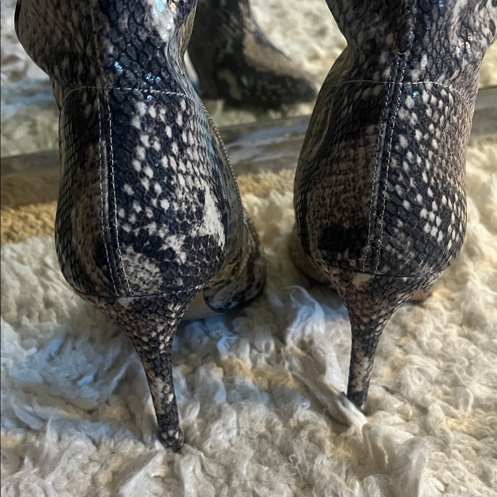 Guess Naddy Snakeskin Heeled Over The Knee Boots - Picture 4 of 10